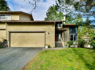 15730 NE 66th Pl, Redmond, WA 98052
