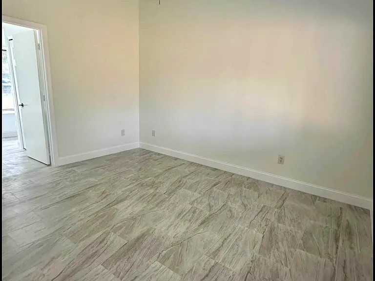 1275 McDermott Ln — Photo 10