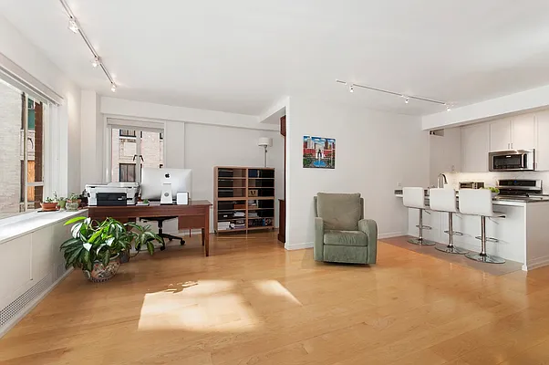 Sold by Janet Aimone Robilotti & Associates | media 18