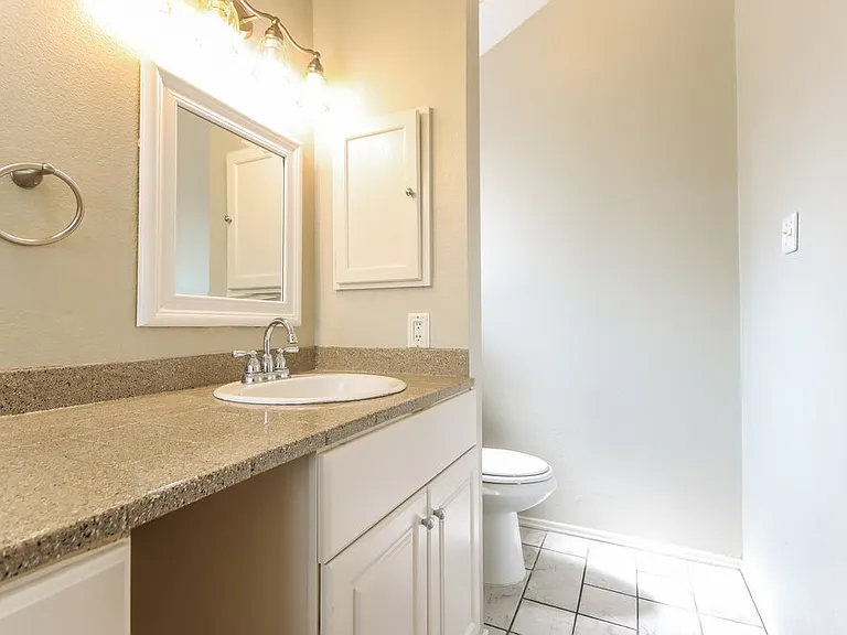 5210 Kristen Ct — Photo 14
