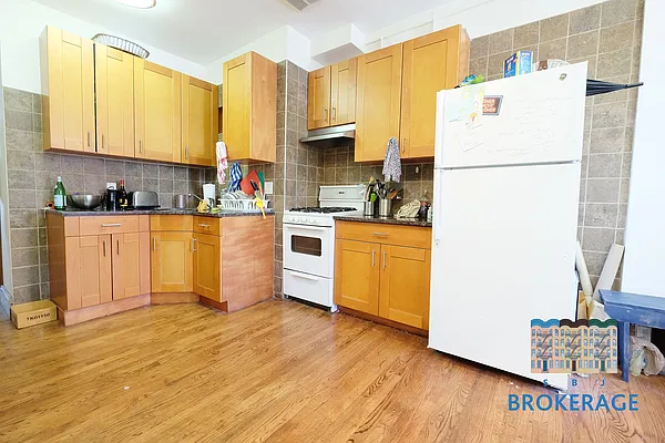 Rented by SBJ Brokerage, LLC | media 9