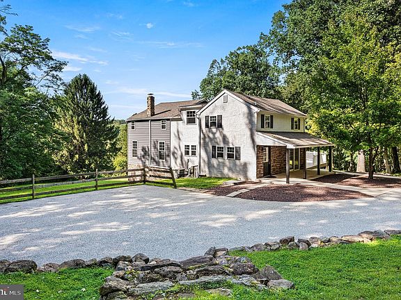 4th image of 1268 Telegraph Rd