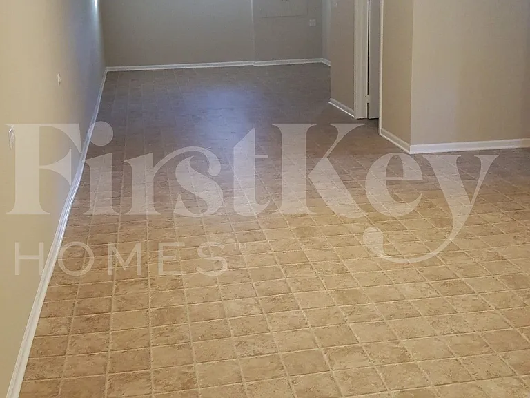 630 Crest St — Photo 11