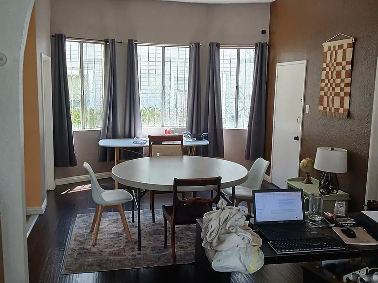 1639 W 11th Pl — Photo 6