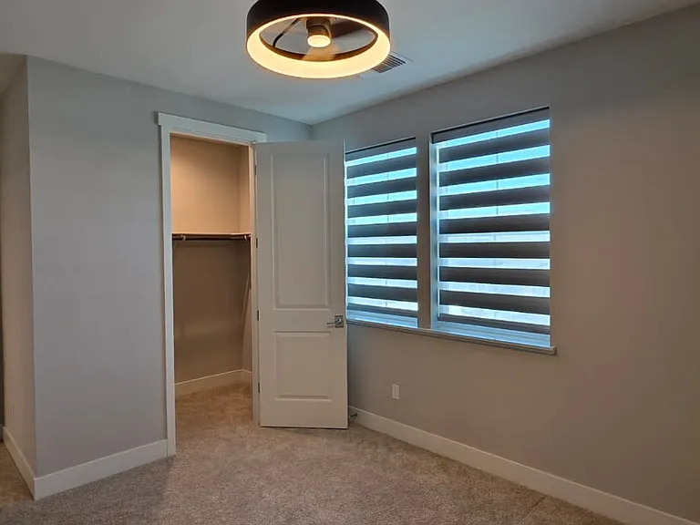 15724 Delmonico Ct — Photo 33