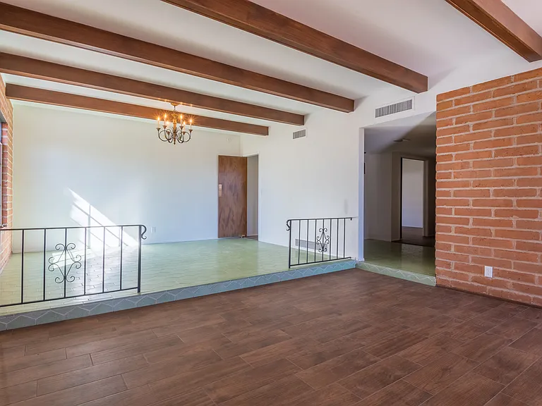 7401 E Sabino Vista Dr — Photo 9