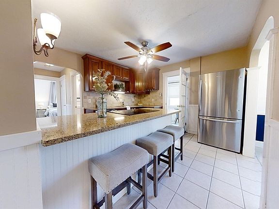 5th image of 23 Pond St APT 1