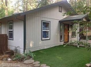 10927 Glen Meadow Dr, Grass Valley, CA 95945