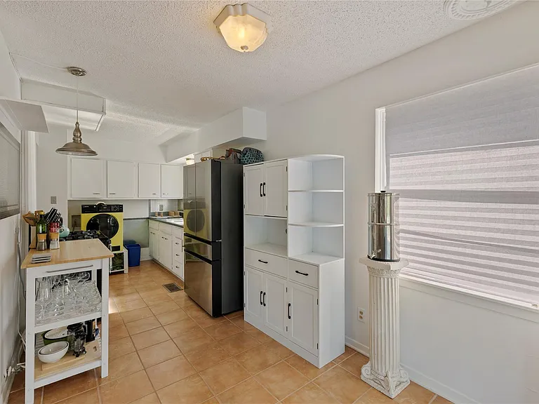 402 Philco Dr — Photo 18
