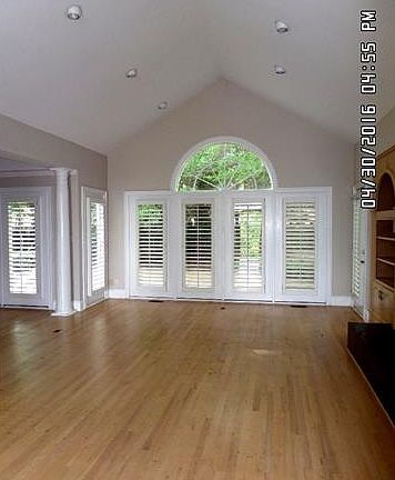 2nd image of 965 Cloister Dr