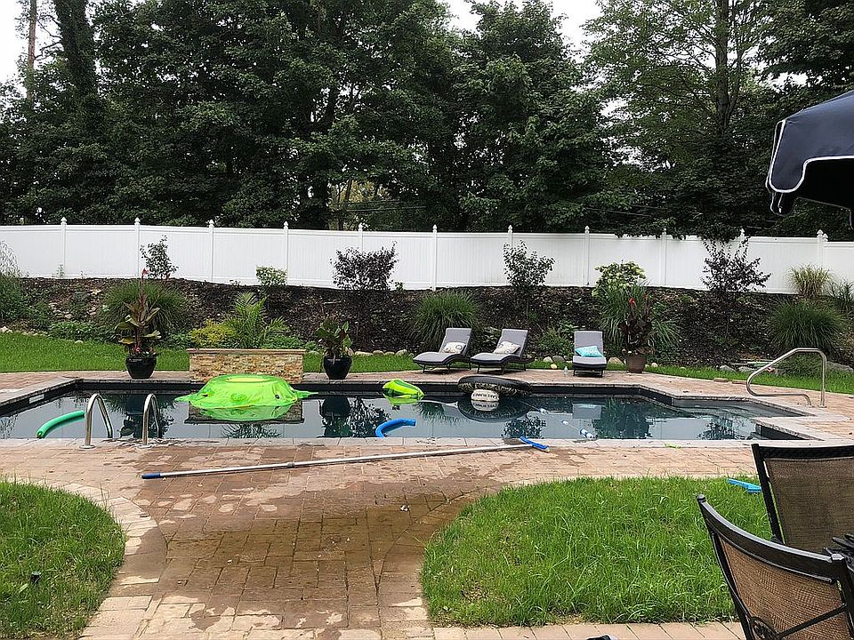 2nd image of 1405 Pulaski Rd