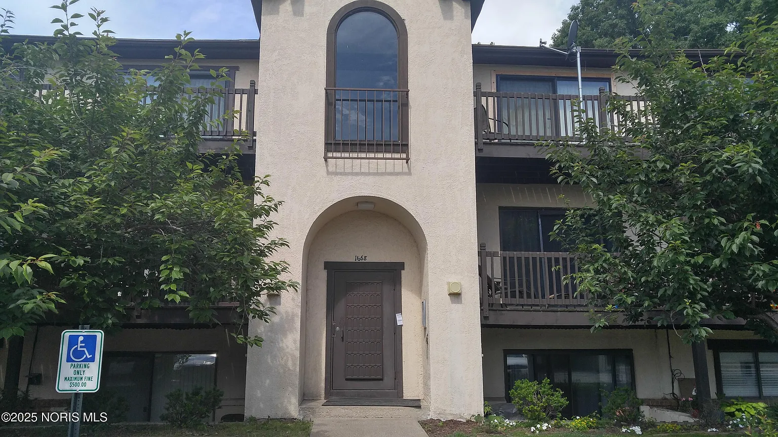 1668 Brownstone Blvd APT 613 photo 1