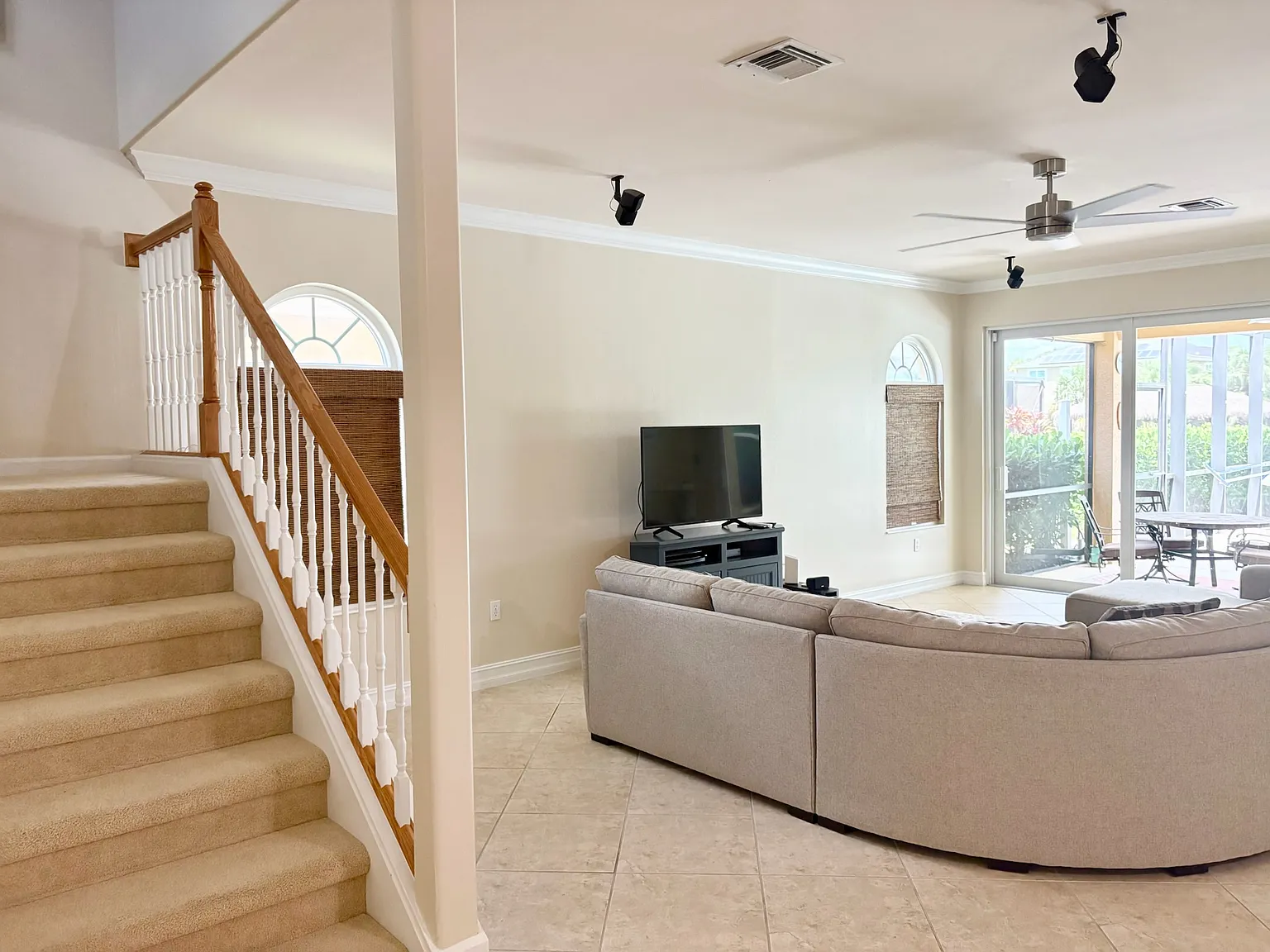 4 bed, 2703 sqft, $3,800 — Photo 3