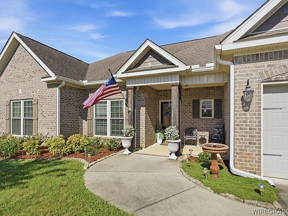 5th image of 215 Ponderosa Dr