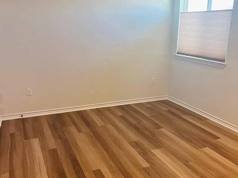8901 Looksee Ln — Photo 11