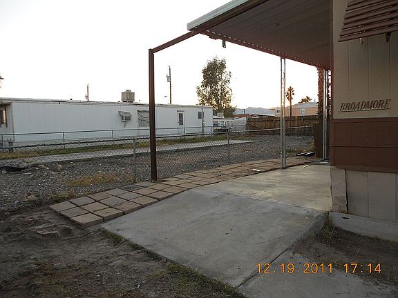 3rd image of 1765 Granada Dr