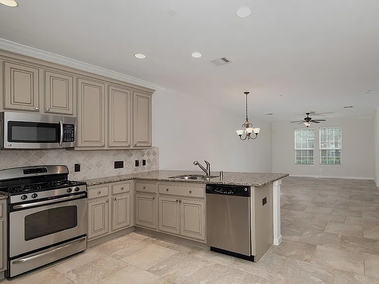 7 Bettina Ln — Photo 8