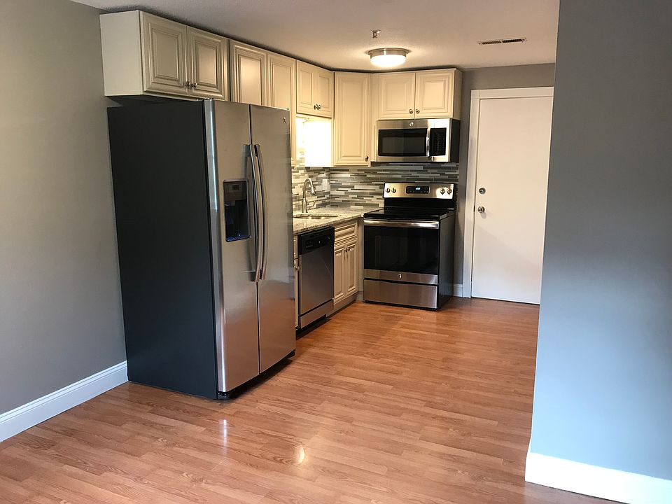 1st image of 705 Elmwood Dr