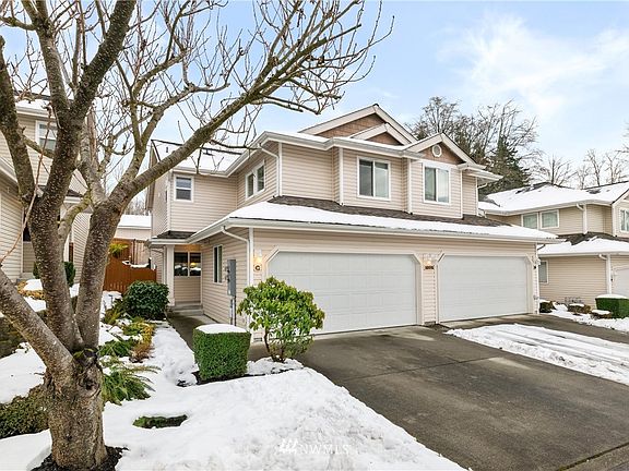 Inviting covered front porch entry to greet your guests.