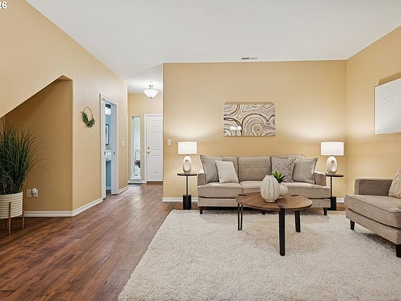 Family Room-Main>