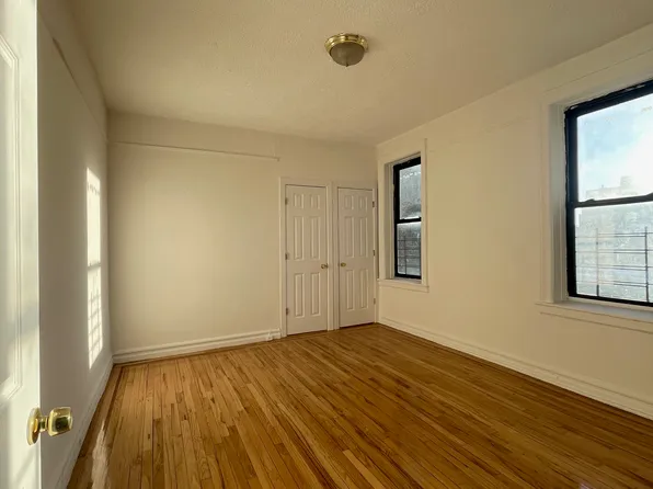 (undisclosed Address), Bronx, NY 10467