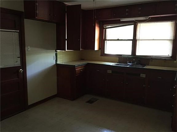 5th image of 519 Murray Ave