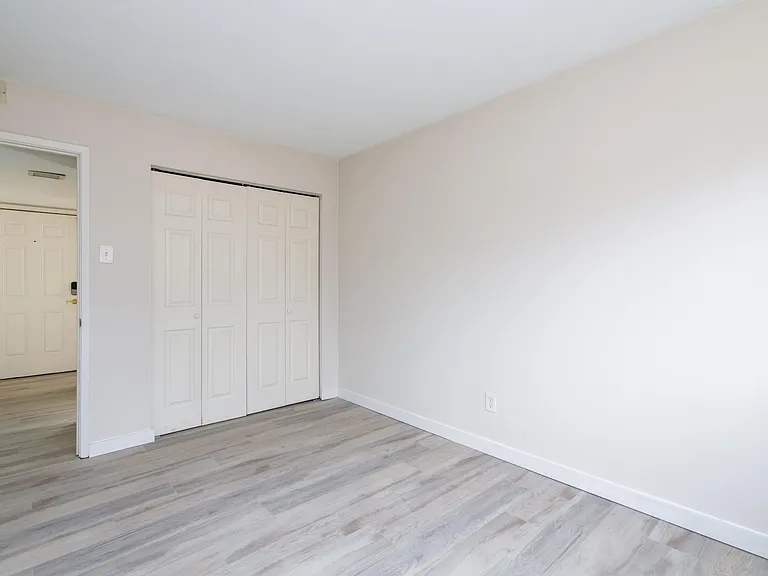 7028 Heege Rd — Photo 10