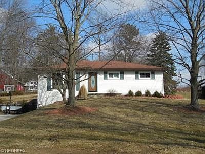 2nd image of 2453 Armstrong Dr