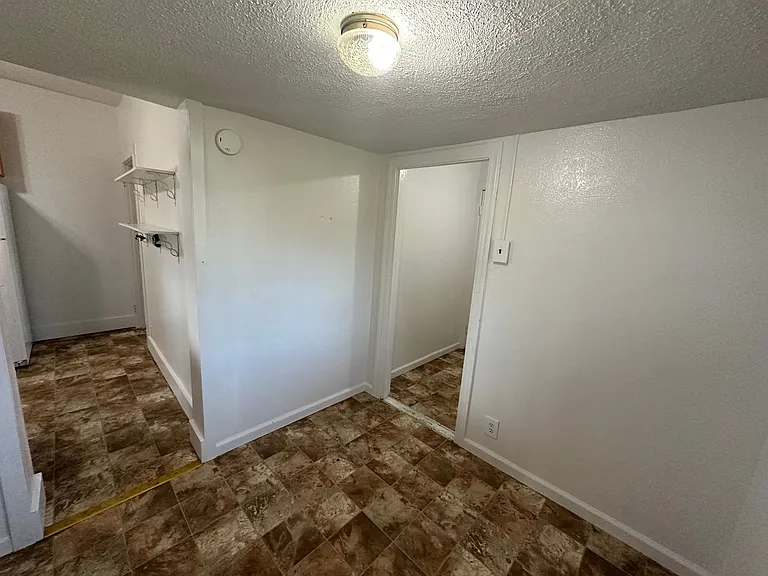 807 G St — Photo 11