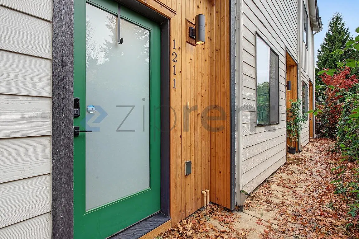 Peninsular Add — Photo 2