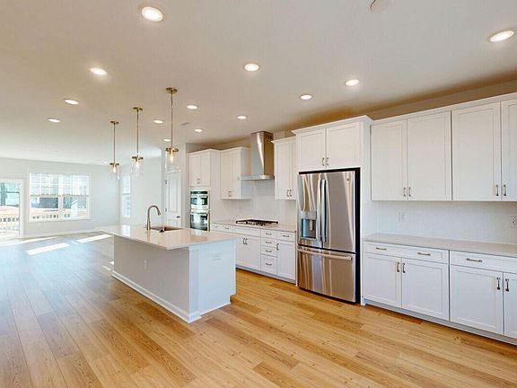 5th image of 2708 Hunter Woods Dr #635