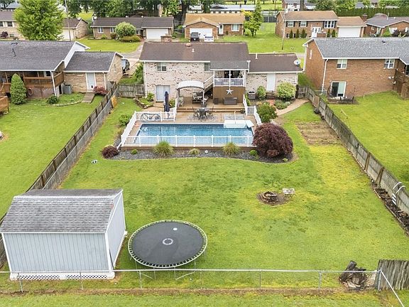 2nd image of 123 Brant Dr