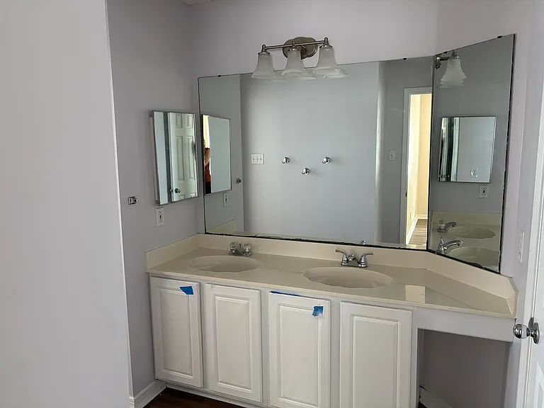 3142 Meadow Lake Dr E — Photo 20