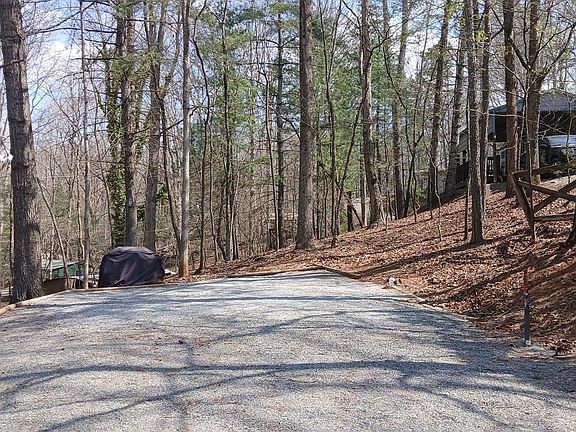 4th image of 107 7th St