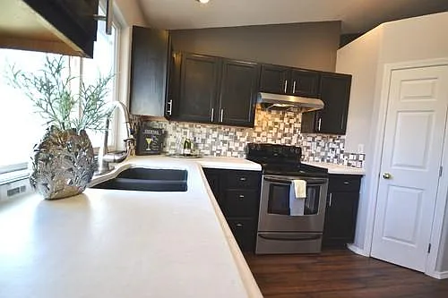 5476 S Veronica Pl — Photo 2