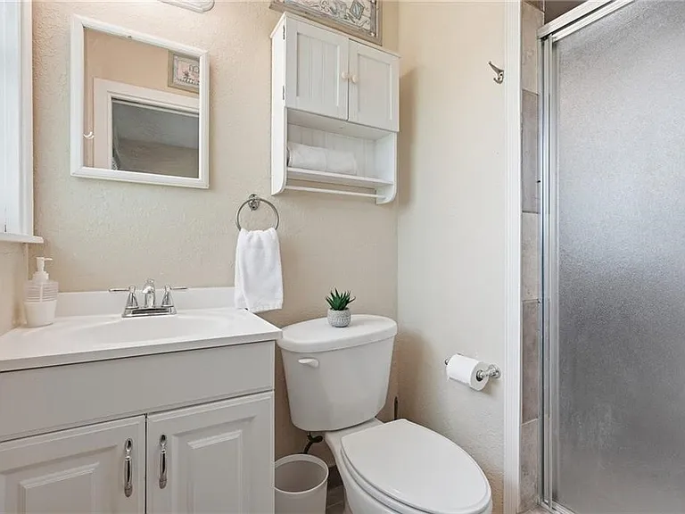651 W Wilson Ave — Photo 27