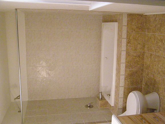 Master bath - jet tub