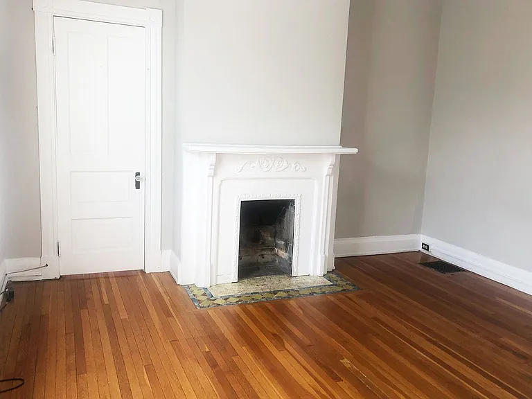 344-348 Howell Ave — Photo 7