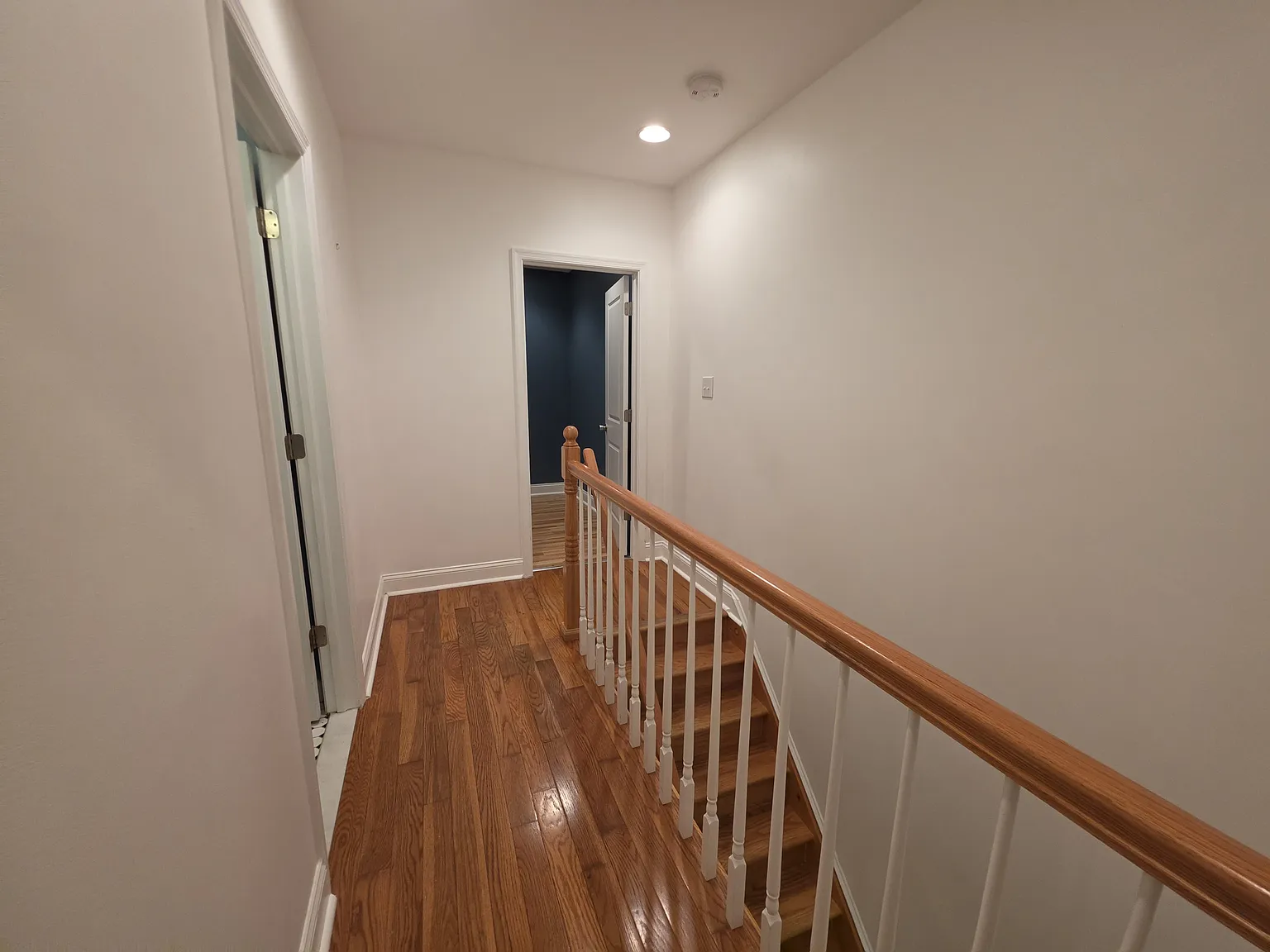 2 bed, 1.5 bath, 870 sqft, $2,000 — Photo 4