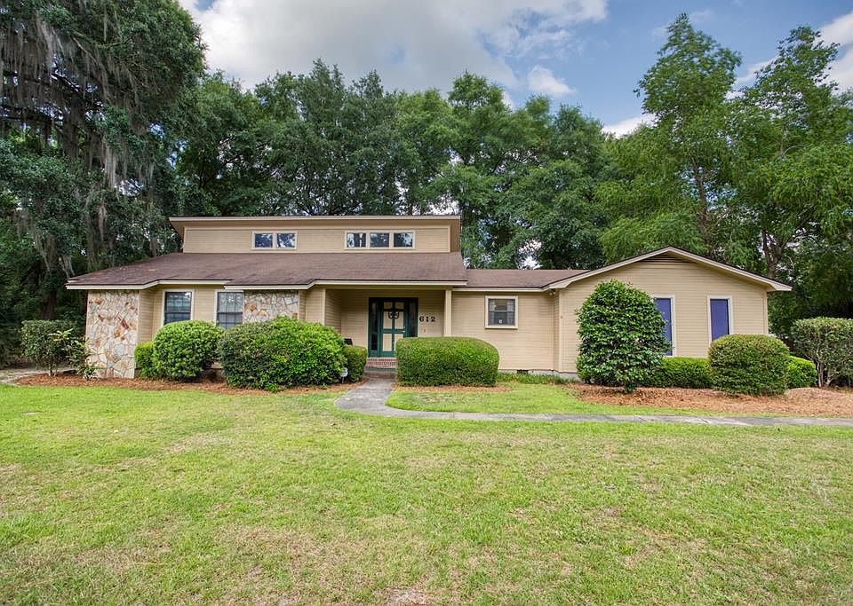 1st image of 612 Ledgedale Cir