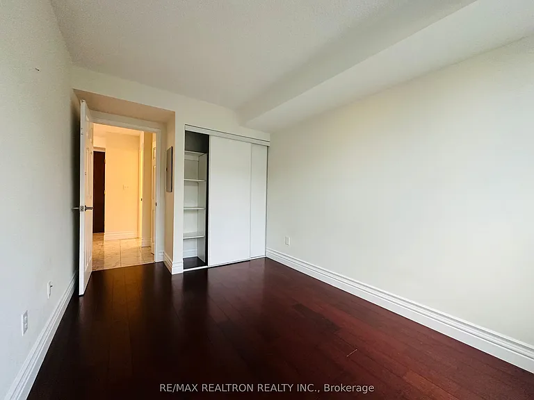 29 Pemberton Ave #1209 — Photo 13