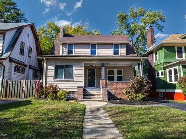 1068 Quilliams Rd, Cleveland Heights, OH 44121
