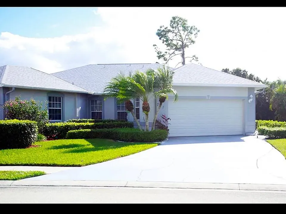 771 Crossfield Cir