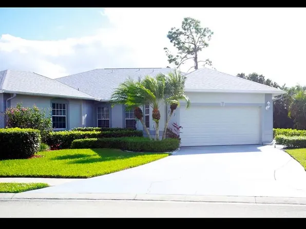 771 Crossfield Cir, Naples, FL 34104