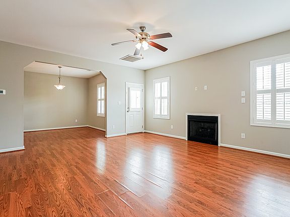 4th image of 2323 King Malcolm Ln