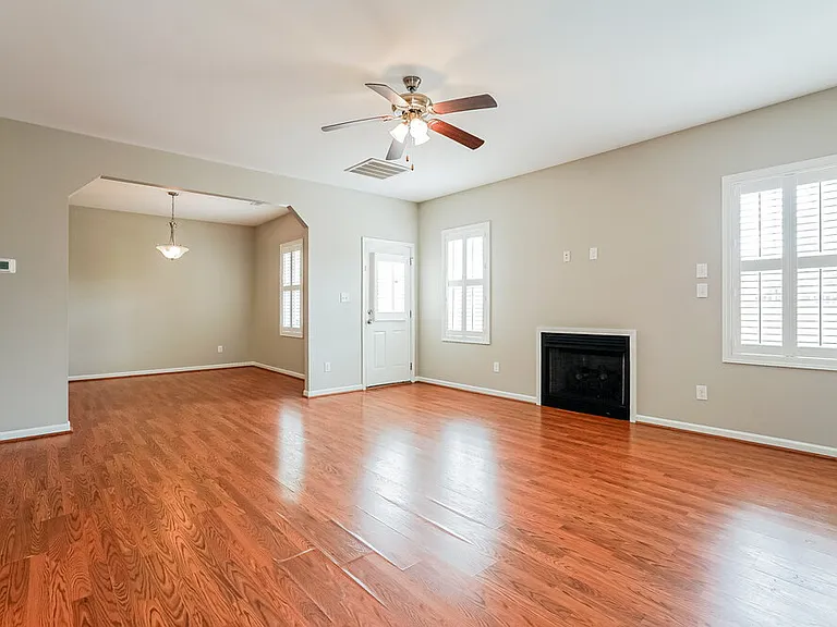 2323 King Malcolm Ln — Photo 4
