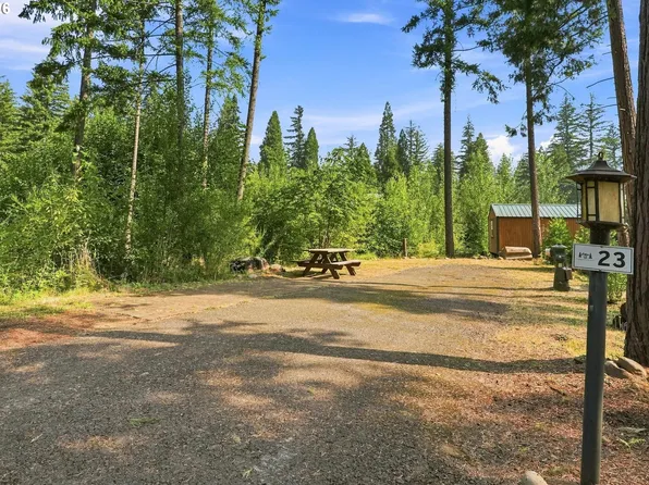54432 McKenzie Hwy #23, Blue River, OR 97413