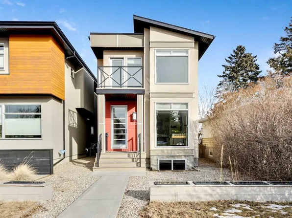 2728 SW Cochrane Rd NW, Calgary, AB T2M 4H9