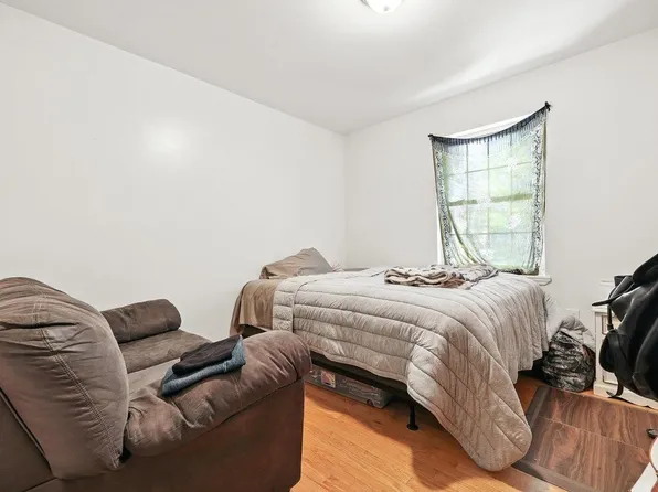 207 New York Avenue image 13 of 21