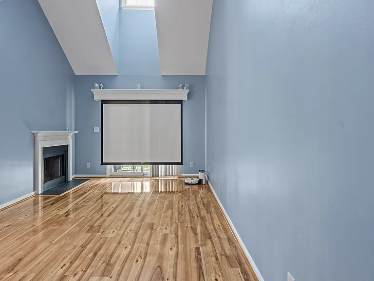 321 Duke St — Photo 1